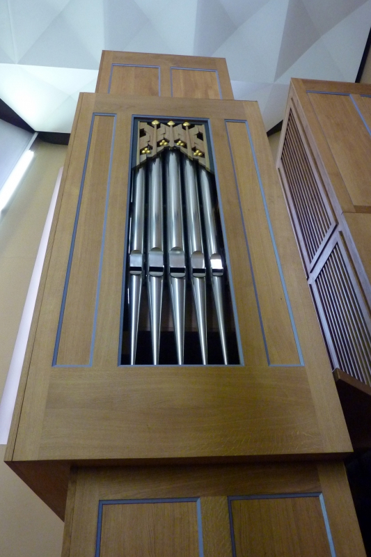 Orgel-Detail: seitliches Pfeifenfeld am linken Turm (Foto: E.Valerius)
